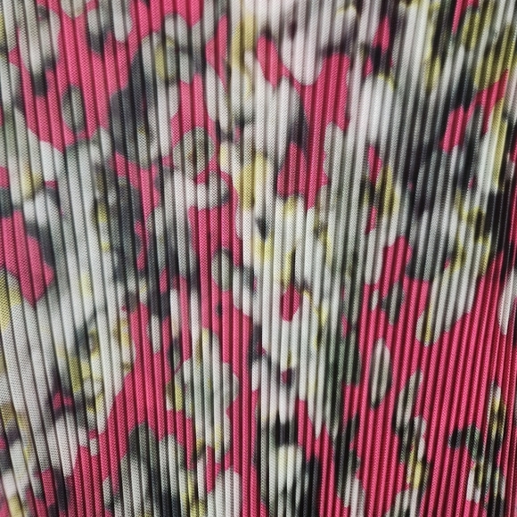 Boss Women’s NWOT Esami Pleated High Neck Stretchy Pink Floral L/s Top Sz Medium - Picture 4 of 6